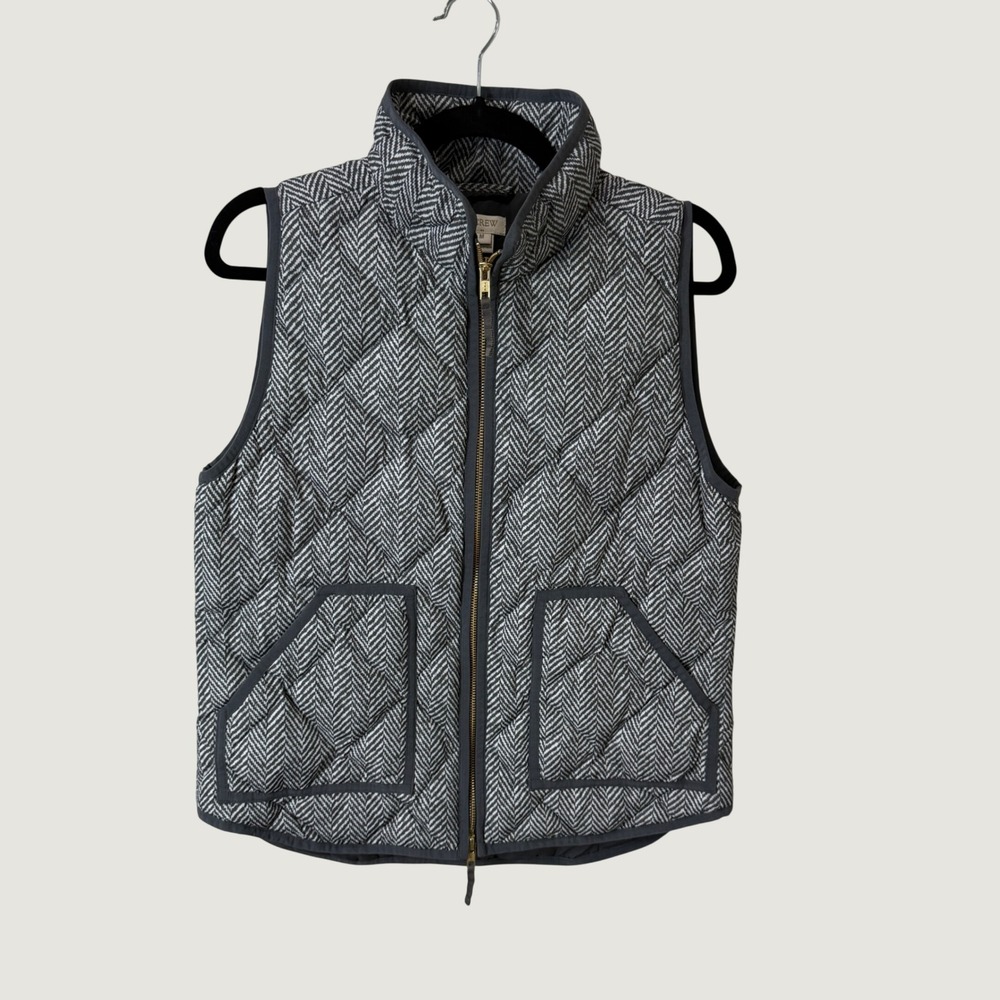 J.Crew Quilted Vest Grey Herringbone Sz M Full Zip Pockets Preppy Fall Layering